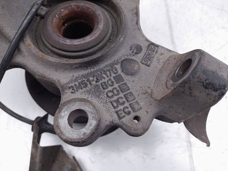 Manga de eixo frente direita FORD Focus II (DA_)