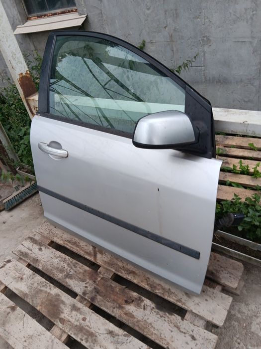 Ford Focus mk2 II drzwi prawy przód przednie prawe pasażera kompletne