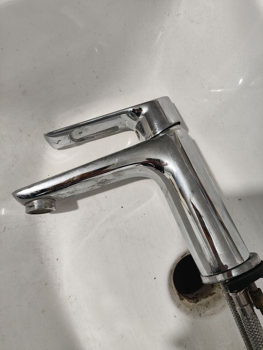 Раковина, тумба, смеситель