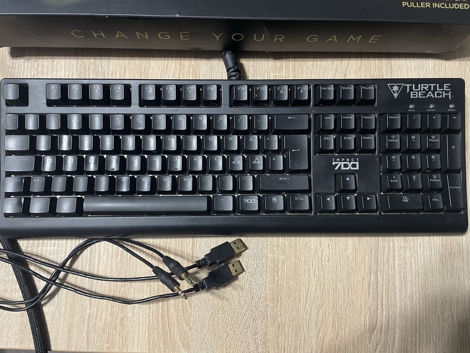 Механічна геймерська клавіатура Turtle Beach Impact 700