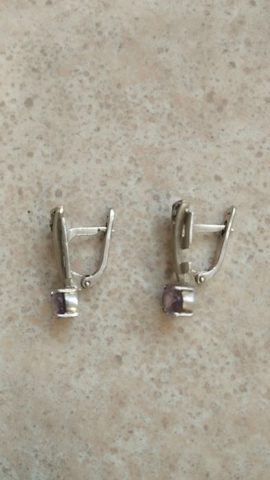 Гарні срібні сережки