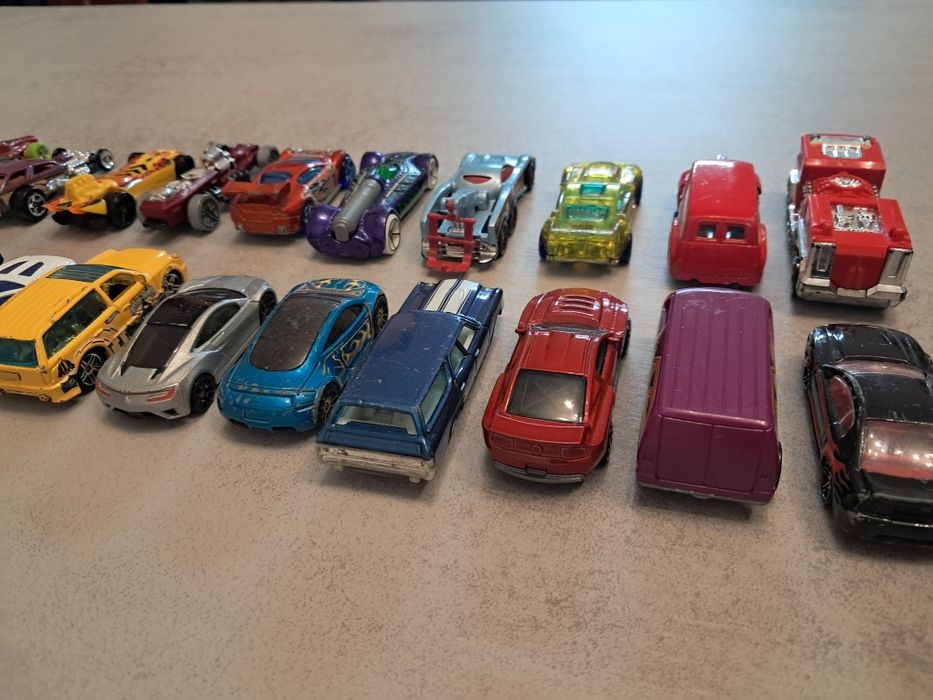 Carrinhos hot wheels