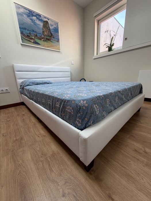 Cama casal com colchão