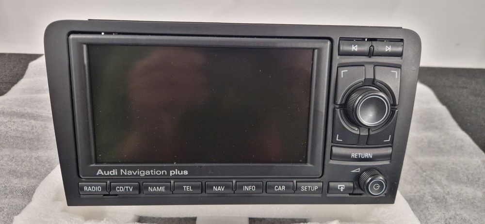 Radio RNS-E A3 8p.