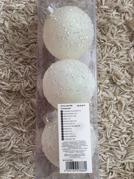 Новорічні іграшки, кулі, ялинкові прикраси, новогодний декор