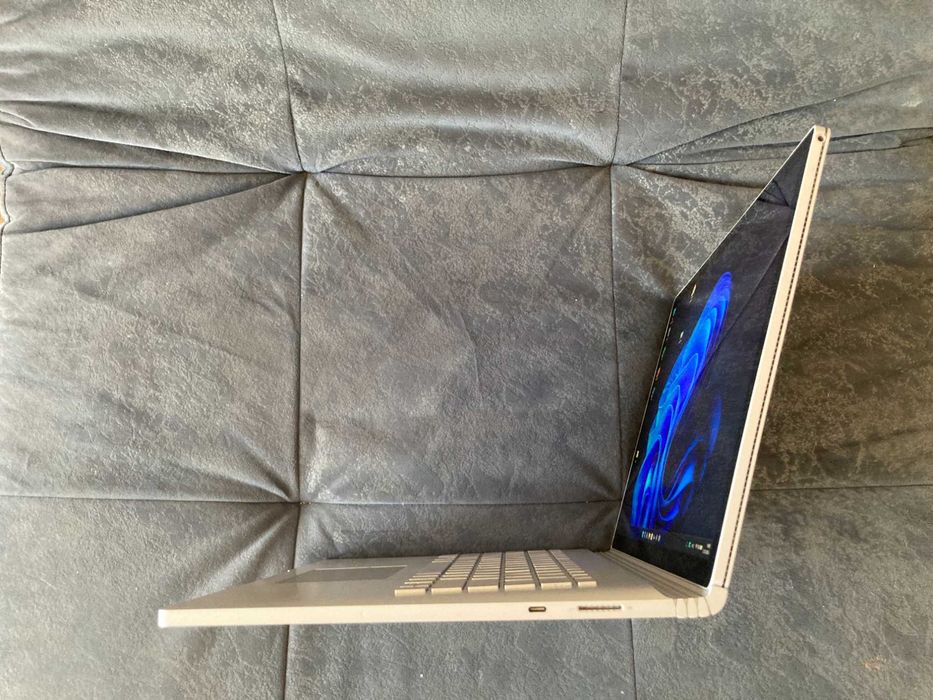 Ноутбук Планшет 2 в 1 Microsoft Surface Book 2 15 i7/16 NVIDIA GTX1060