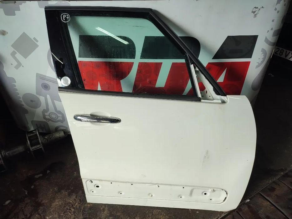 P07PortaFrenteDireitaFiat500L
