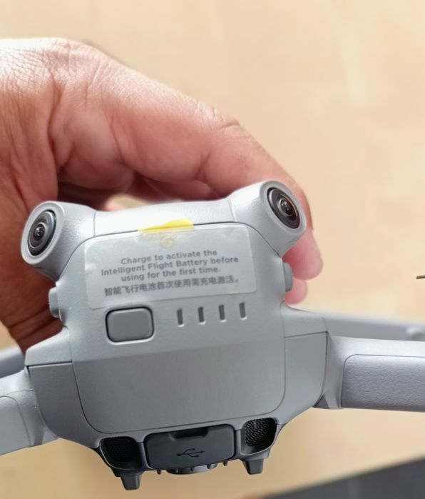 Drones  DJI AIR 3512800883800156164