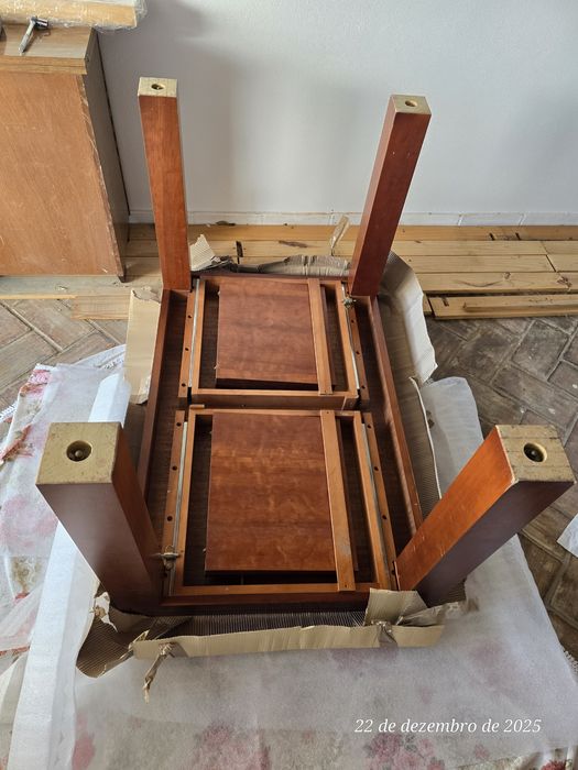 Mesa sala jantar COM VIDRO 1,20 mts extensível a 2, 15 mts