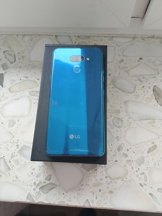 LG K50 wyświetlacz leko pekniety