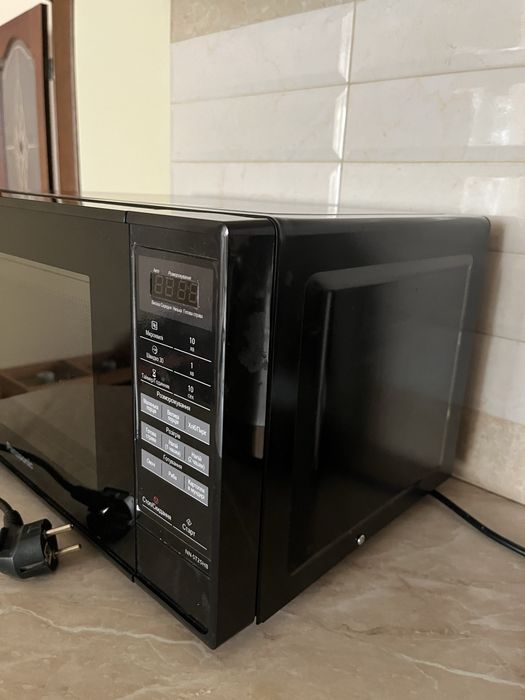 Мікрохвильова піч Panasonic