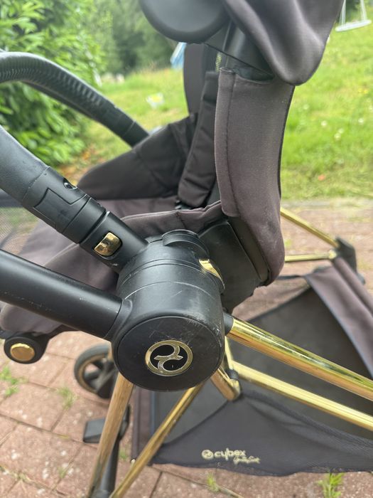 Stelaż z kółkami  cybex mios