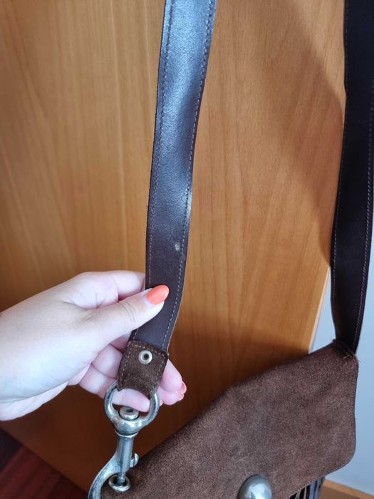 Mala castanha com franjas