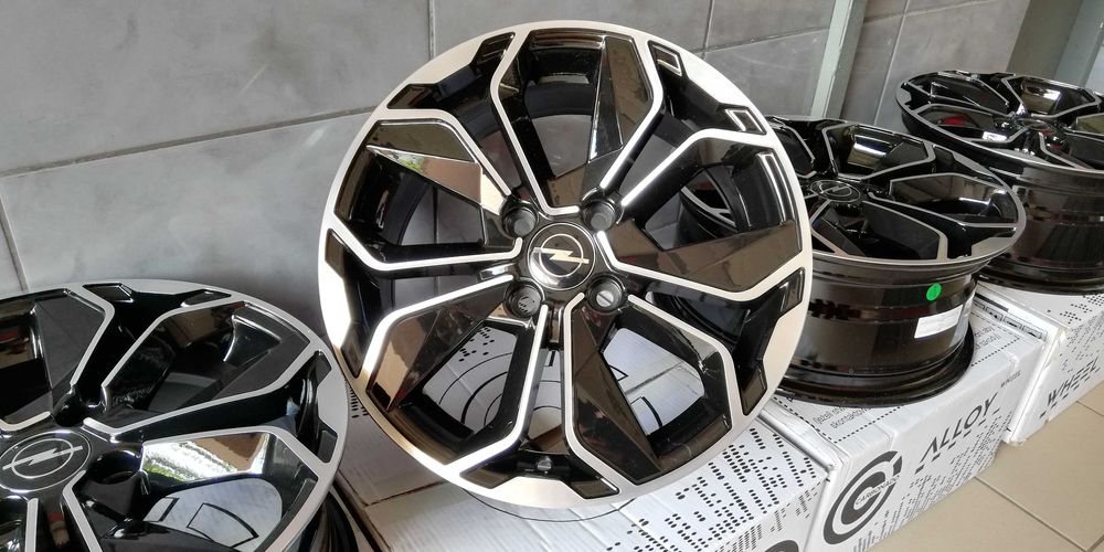 Nowe! FELGI 15" 4x100 Opel Corsa Toyota Renault Hyundai Kia Nissan Hon