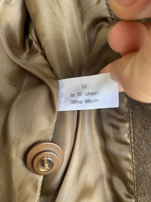 замшевий жіночий жакет коричневого кольору