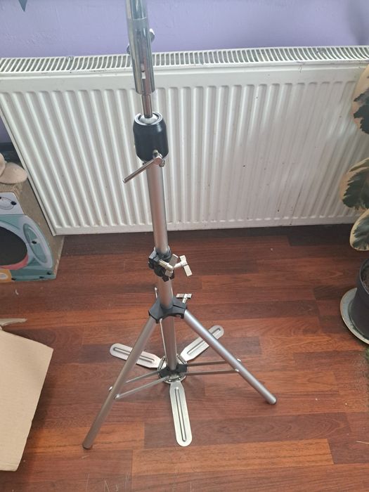 Sprzedam stojak na główkę fryzjerską marki BERGMANN