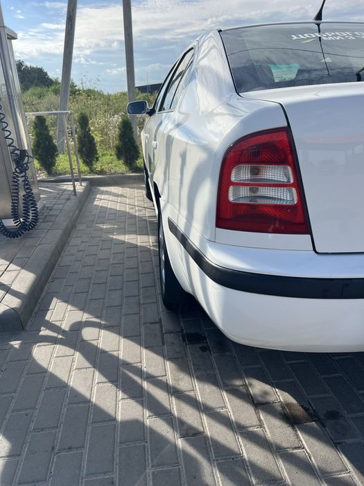 Шкода октавіа  тур.                                                  .