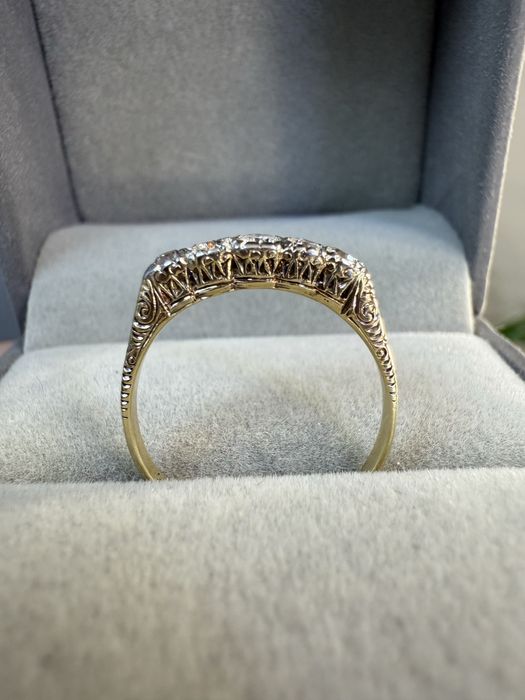 Золотое кольцо с бриллиантами 18р