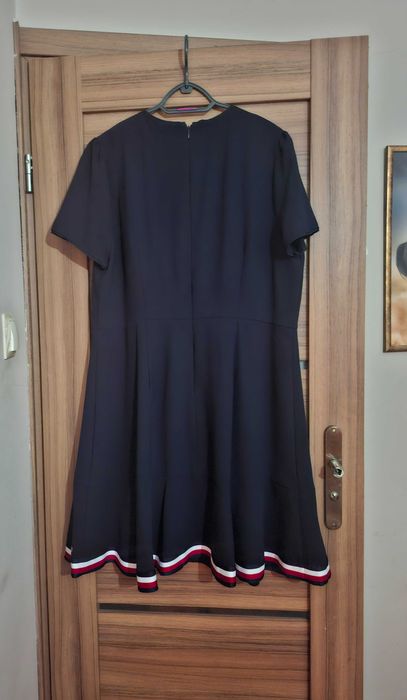 Sukienka Tommy Hilfiger r.48