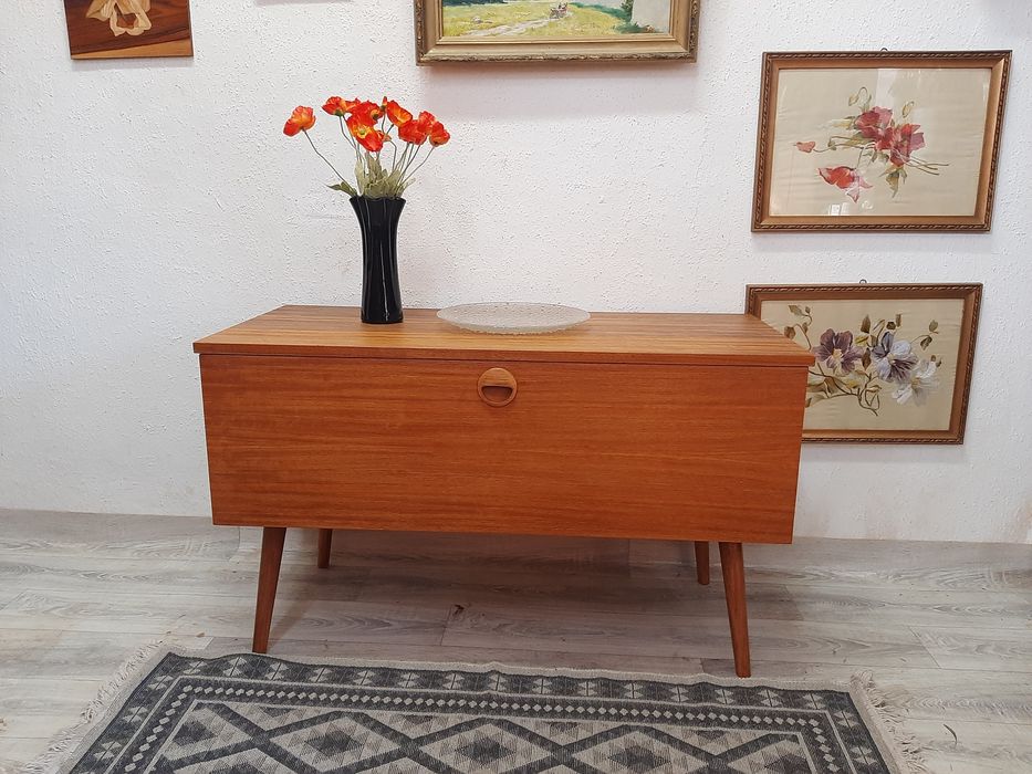 Wyjątkowa komoda Vintage – po renowacji, gotowa do nowego wnętrza!