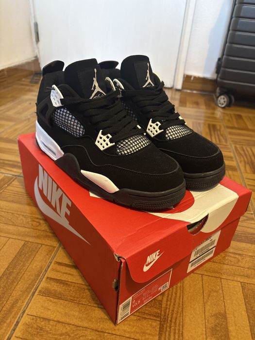 Jordan 4 white thunder