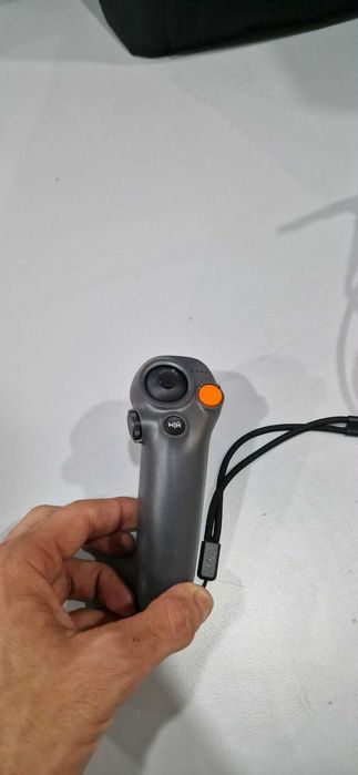 DJI Avata 2 Fly More Combo + FPV Remote Controller 3