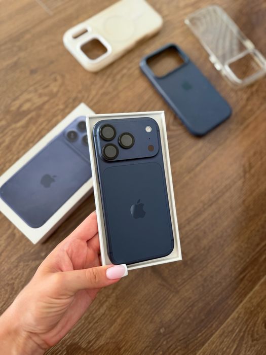 IPhone 17 Pro  Deep Blue