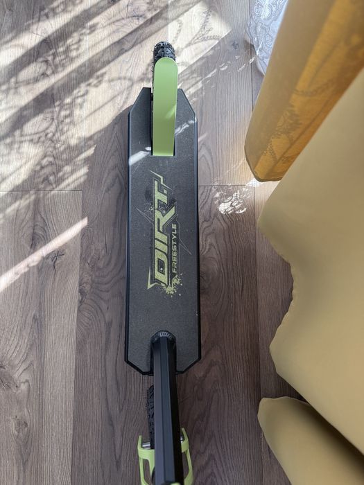 Hulajnoga terenowa DIRT Freestyle Scooter