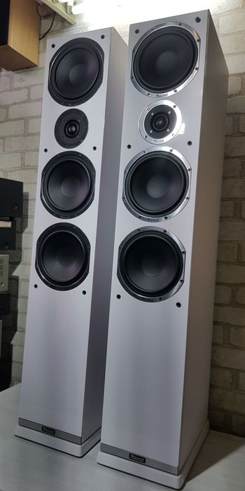 Акустика MAGNAT SHADOW 207, потужність 180/340 Вт, б/у з Німеччини