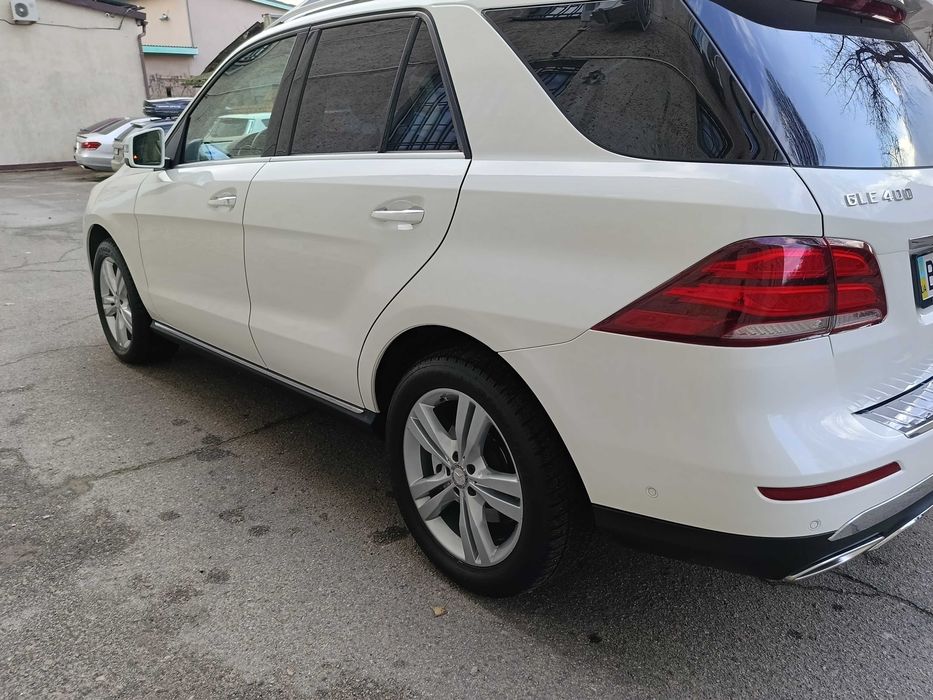Mercedes-Benz GLE 400 Офiцiйний