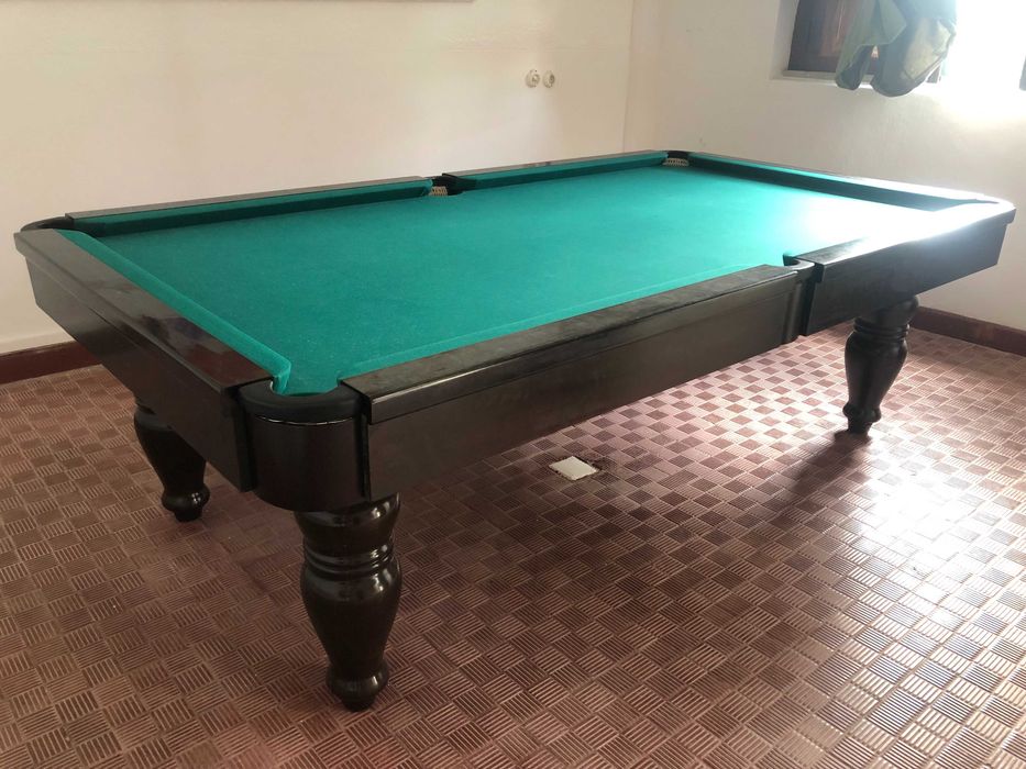 Bilhar + bolas + tacos (com móvel) + candeeiro