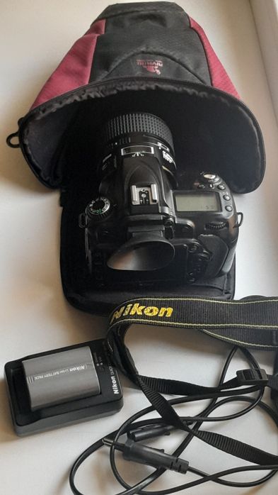 Nikon d90 + 105 2.8 macro з 2 акумуляторами та зарядним