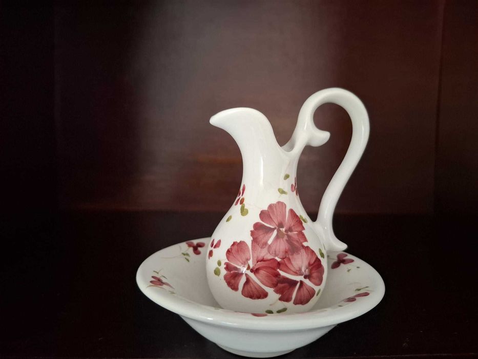 Miniature Pitcher Fancer