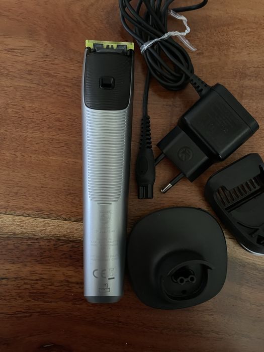 Maszynka Philips OneBlade Pro QP6520/20 – stan bdb, pełny zestaw