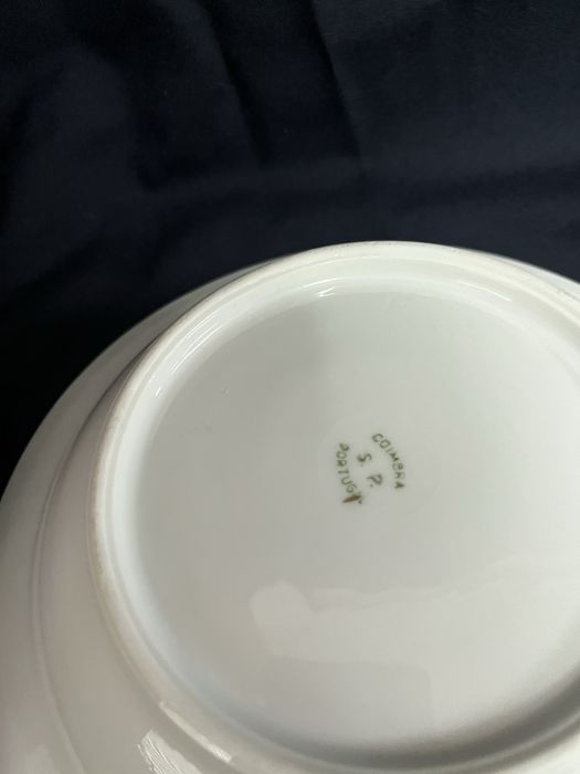 Prato antigo de criança