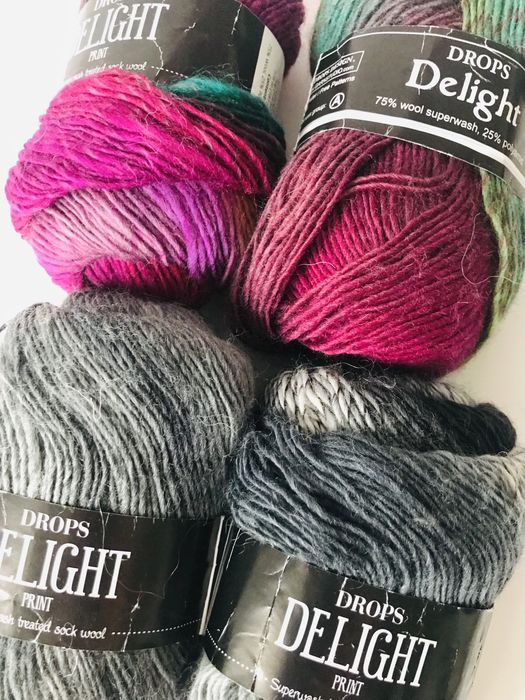 Włóczka - Wełna 75%, Poliamid. 50g - ok. 175m Cena/2 Motki