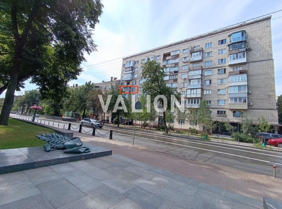 Продаж 2-х квартири на Печерську, вул. Лаврська, 4