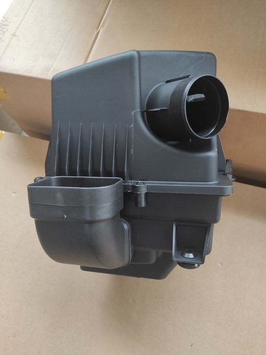 Корпус фильтра 2.4 Jeep Cherokee kl 2014 2015 2016 2017 68146719AB