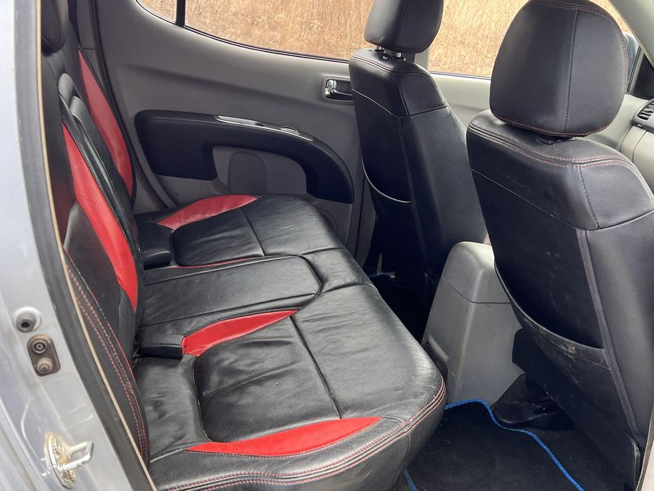 Mitsubishi L 200 warrior 4*4