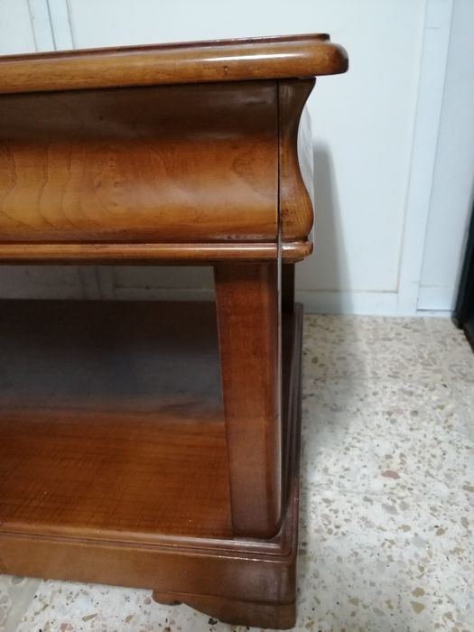Mesa madeira de castanho