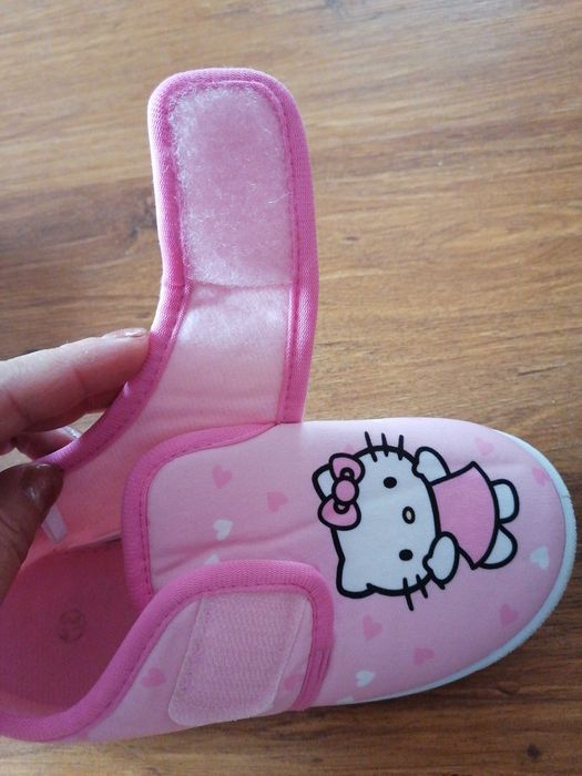 Kapcie dla dziewczynki Hello Kitty