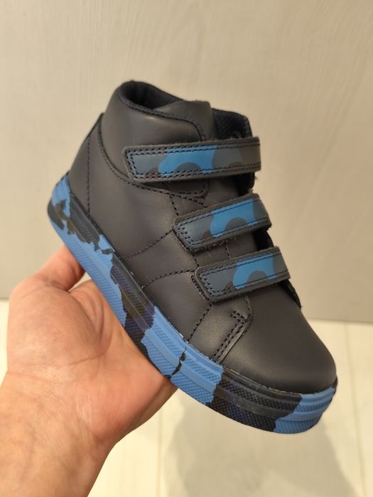 Дитячі кросівки/хайтопи бренду Clarks, розмір 27.5