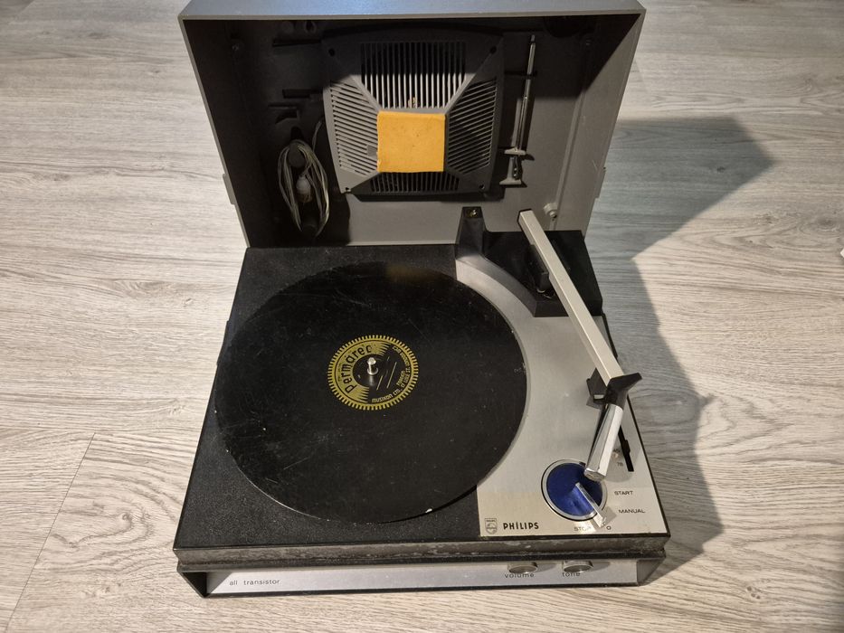 Gira-Discos Philips 22 gf 040/02 Ano 1967