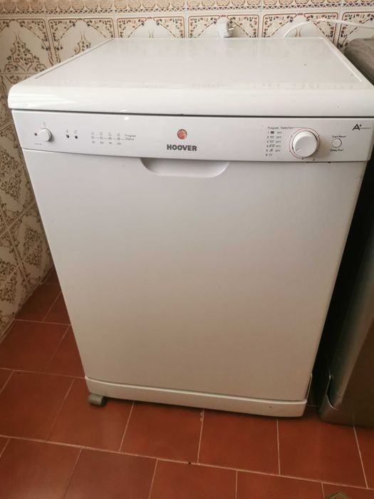 Máquina de lavar loiça Hoover