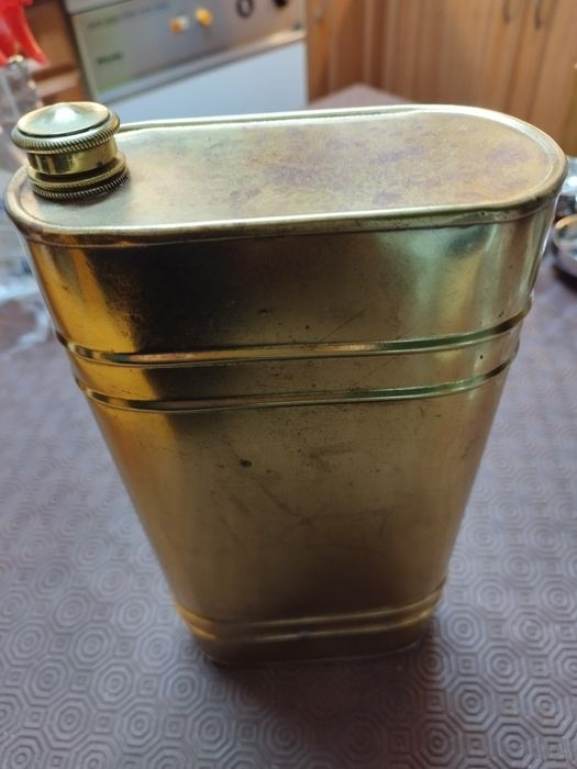 Botija em latão (antiguidade rara)