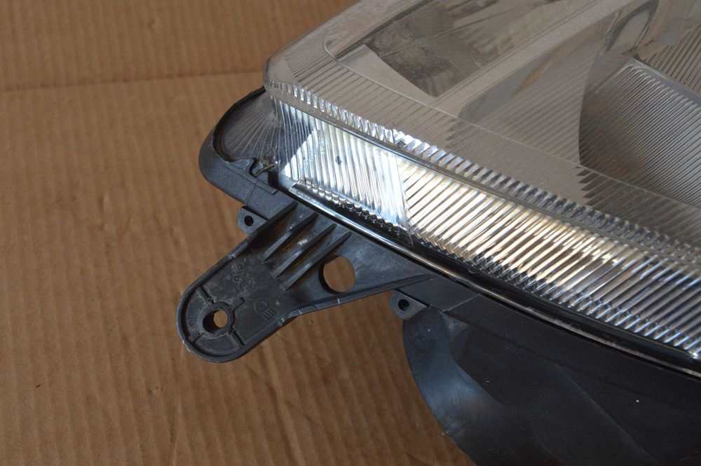 Opel Meriva A 02-10 Lampa Lewy Przód Lewa Przednia