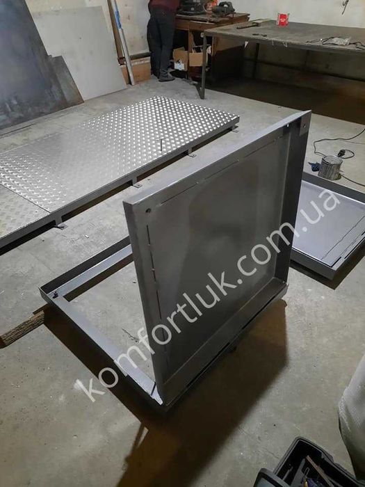 Прихований герметичний люк під бруківку в вуличний підвал каналізації