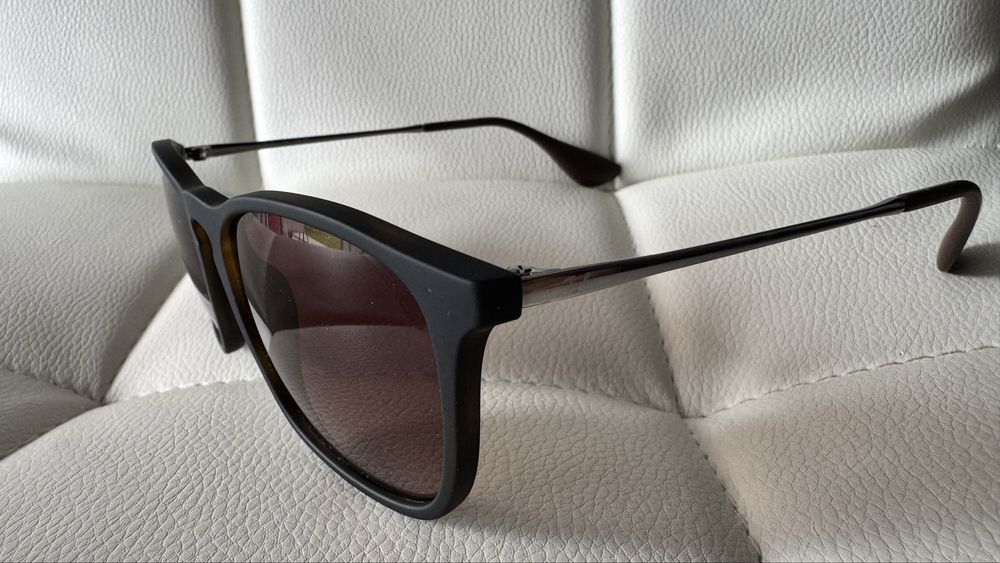 Sprzedam nowe oryginalne okulary Ray-Ban RB4187
