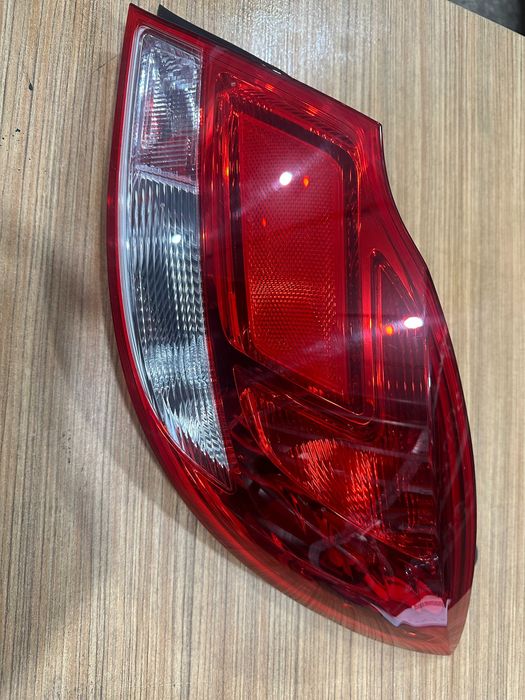 Фонарь правый opel insignia седан, хэтчбэк, оригинал, новый