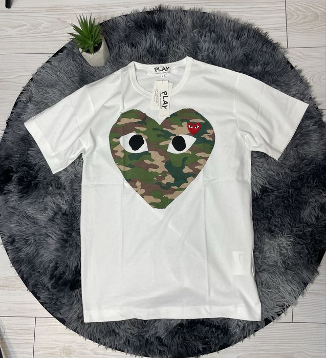 Футболки Соmme des Garçons / CDG / Play